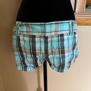 Bugle Boy Women's Plaid Cargo Shorts - Blue and Brown